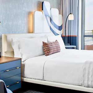 Deluxe Guest room 1 King